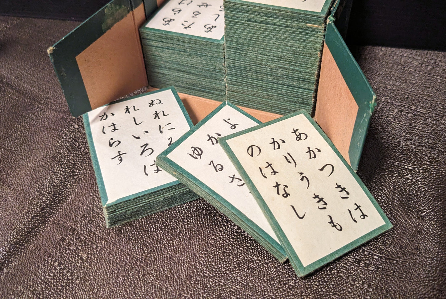 Karuta - Japanese traditional playing cards